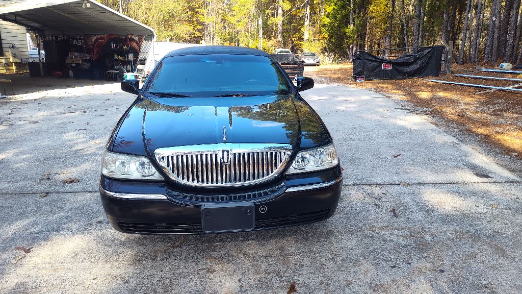 2011 Lincoln Town Car Executive