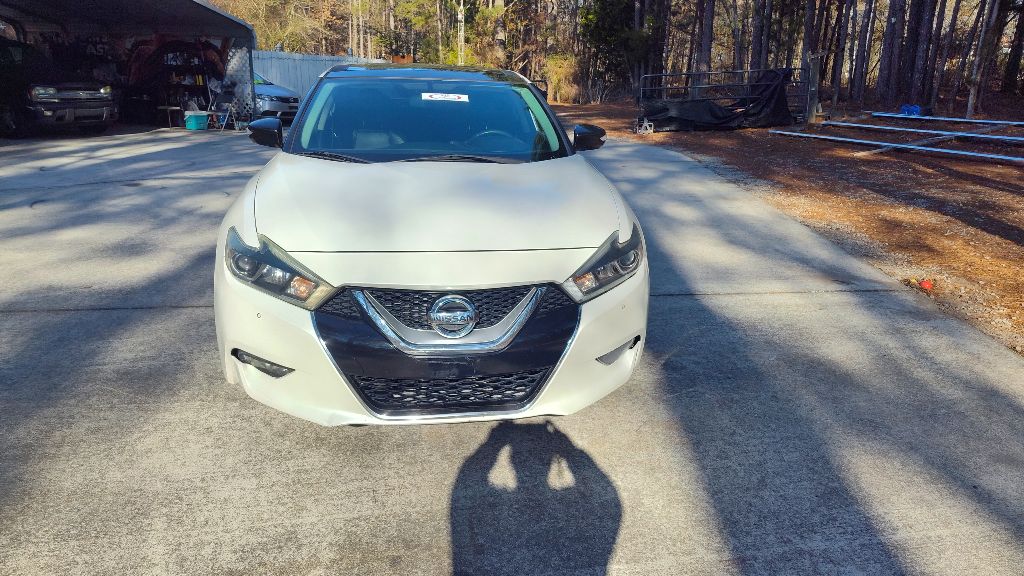 2016 Nissan Maxima SL's photo