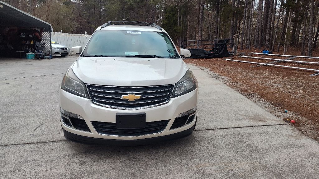2015 Chevrolet Traverse 2LT's photo