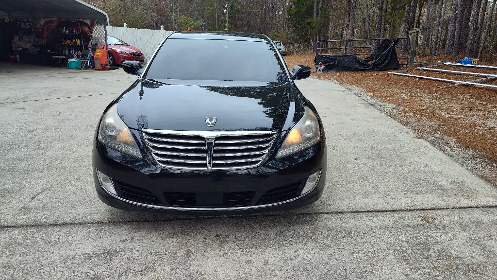 2015 Hyundai Equus Signature's photo