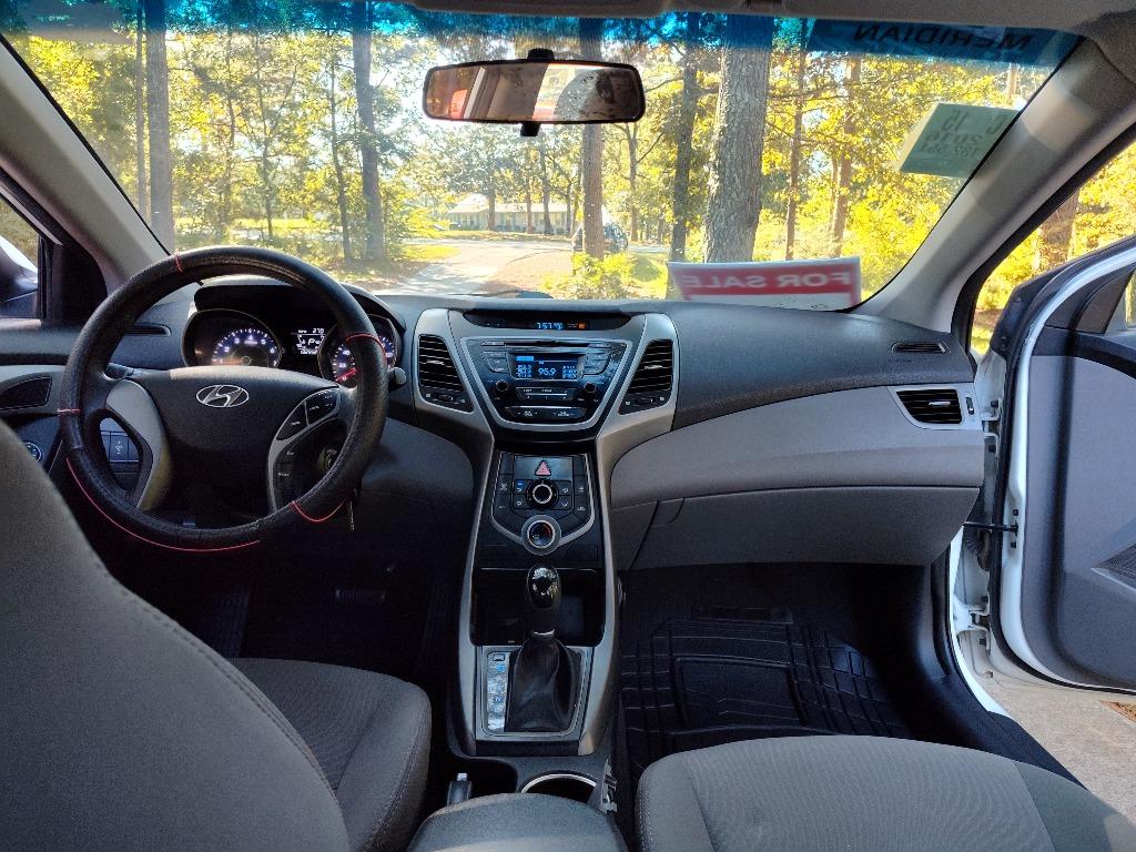 2016 Hyundai Elantra SE - Photo 12