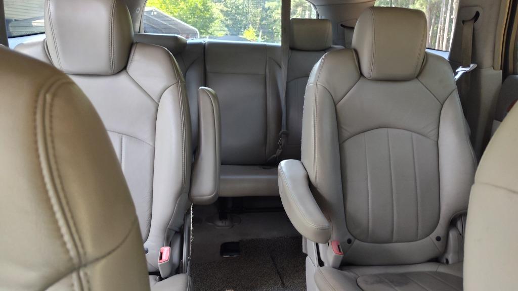 2008 Buick Enclave CXL - Photo 12